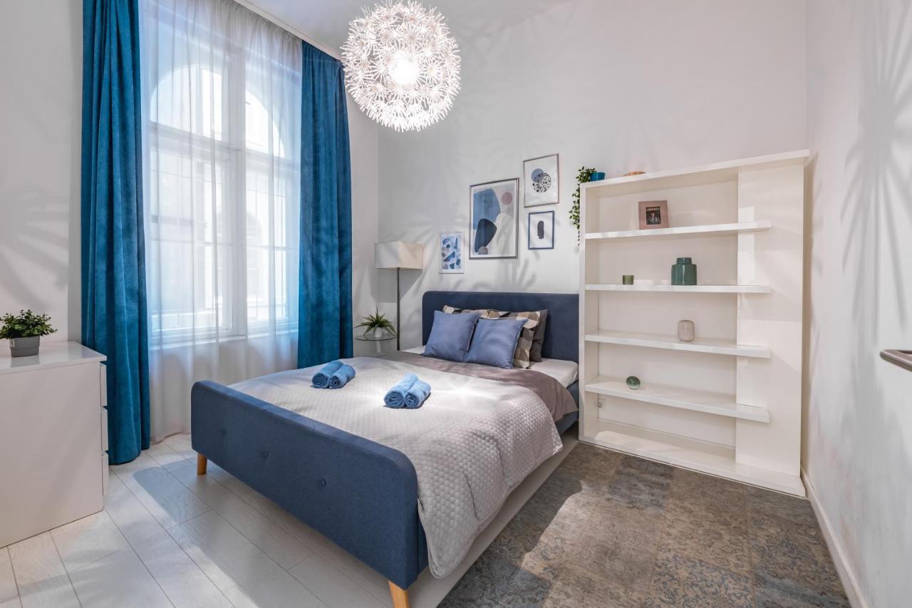 Luxury Nova Home Next To The New York Cafe Budapest Eksteriør bilde